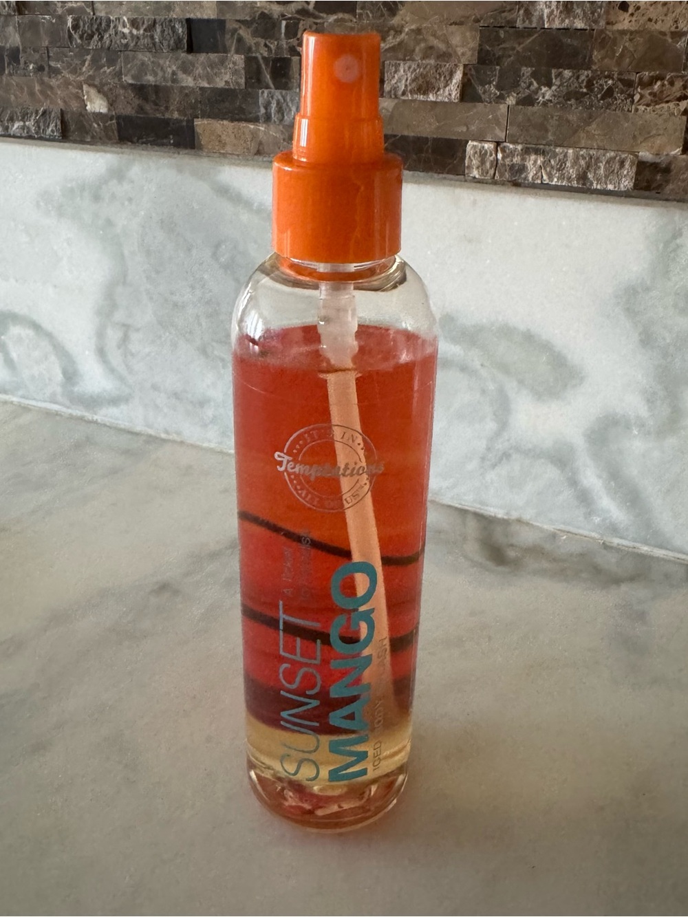 Vintage  Bath & Body Works Temptations Sunset Mango Iced Body Splash